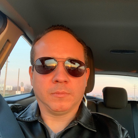 Meet your Posher, Juan - Picture 1 of 1